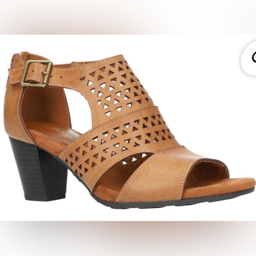 NIB: Women’s Easy Street Luggage Adara Heeled Sandals. Size 9 1/2